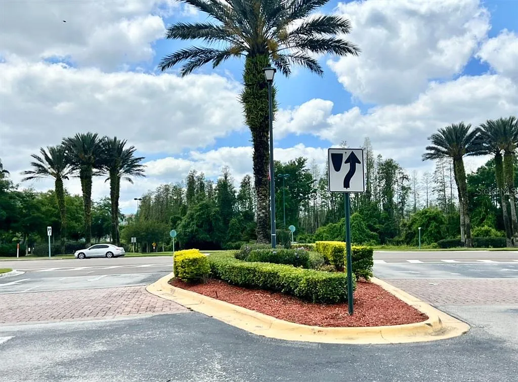2 bed, 2.0 bath, 1133 sqft, $1,545 — Photo 3