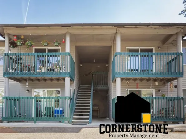 400 Indian Trail Ct Unit A, Shady Cove, OR 97539