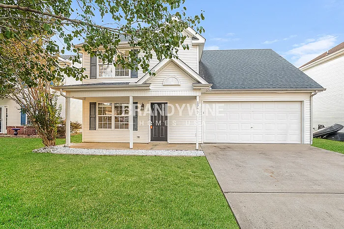 3 bed, 1.5 bath, 1394 sqft, $1,845 — Photo 2