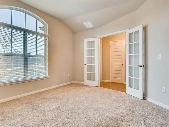 4th image of 639 Allenscreek Way
