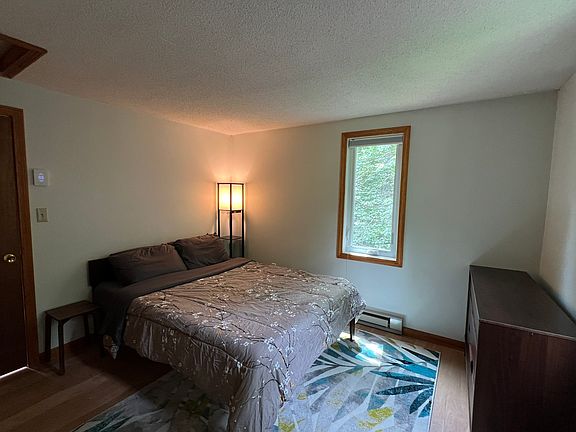 5th image of 67 Alden Dr