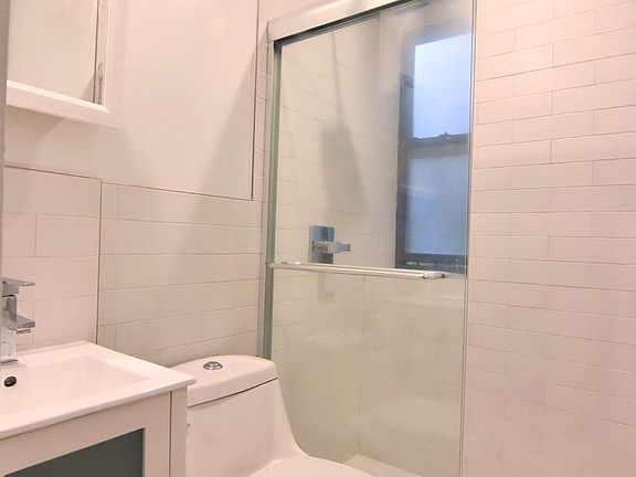 5th image of 504 W 159th St APT 1C