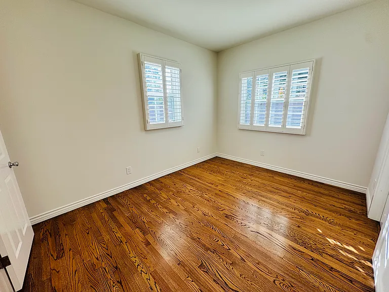 825 N Pasadena Ave — Photo 22