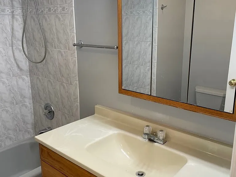63 Saint Marys Pkwy — Photo 12