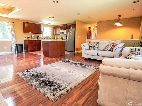 4th image of 9407 50th Ave NE