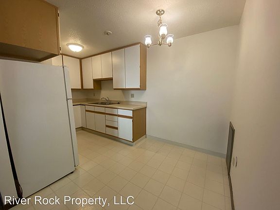 5th image of 2913 5th St S #10558040