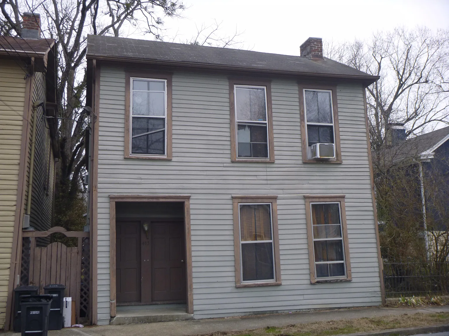 413 Logan St photo 1