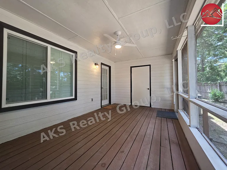 158 Sugar Dr — Photo 17