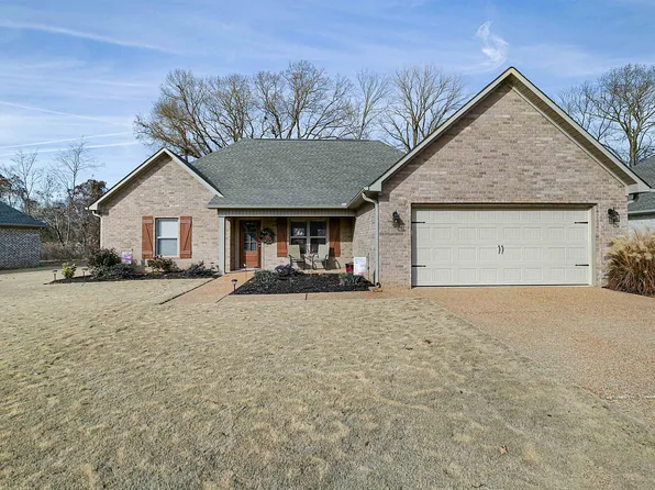 6016 Honeysuckle Dr, Milan, TN 38358