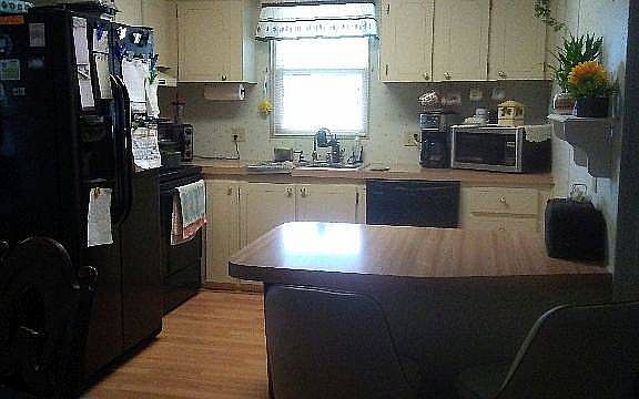 5th image of 402 Tahiti Dr #246
