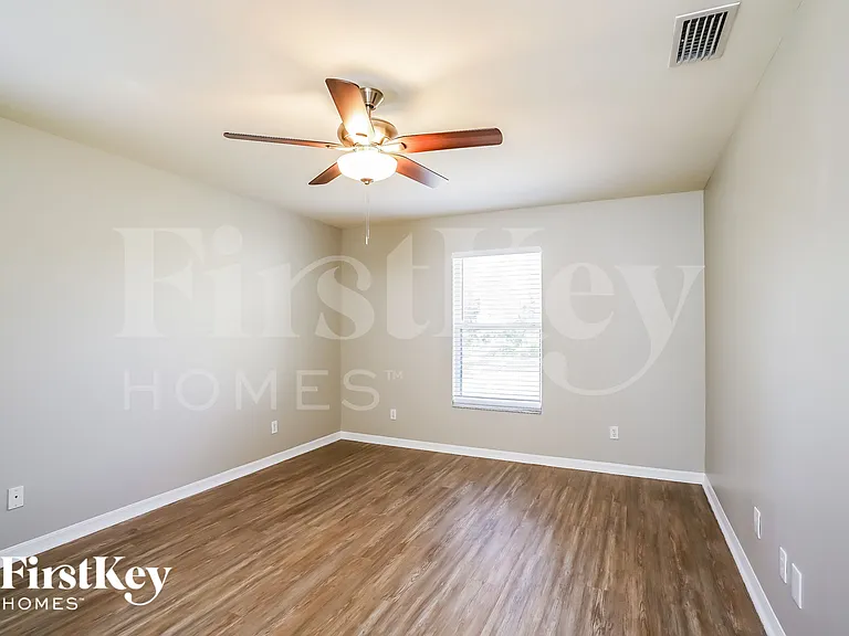 2023 Grayson Ave — Photo 12