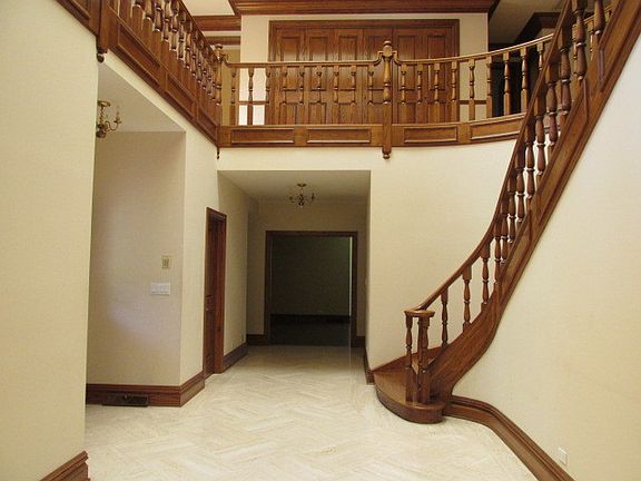 3rd image of 6424 N Tower Ct