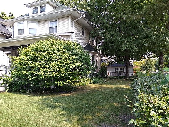 3rd image of 746 Gunderson Ave