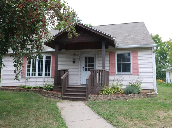 1320 Grove St, Cumberland, WI 54829