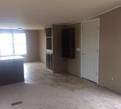LARGE KITCHEN ALL APPLIANCES