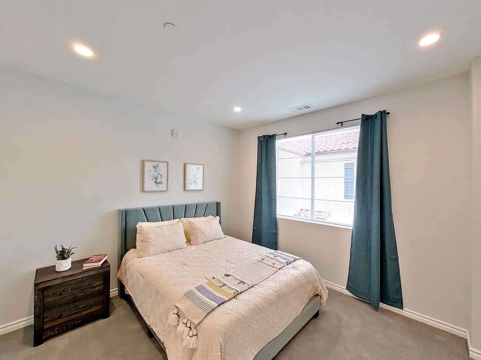 The Views Apartment Homes — Photo 4