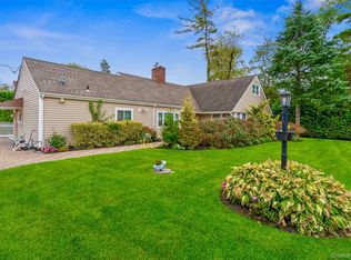 262 Channon Rd, Hewlett, NY 11557