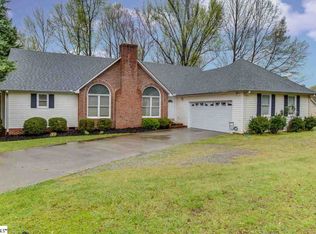 6 Foxtrail Ct, Simpsonville, SC 29680