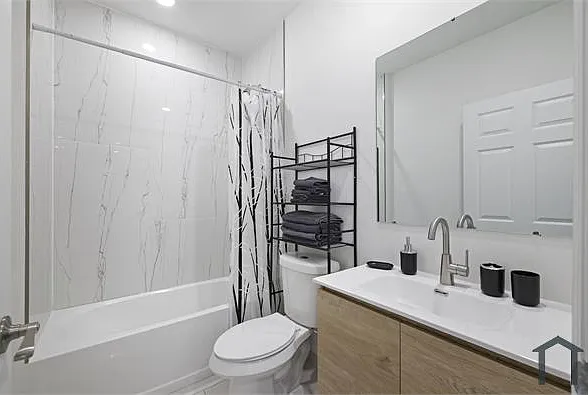 674 Windermere Dr — Photo 13
