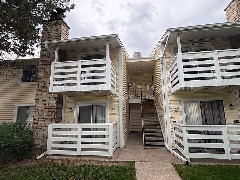 8555 Fairmount Dr #B205 — Photo 16
