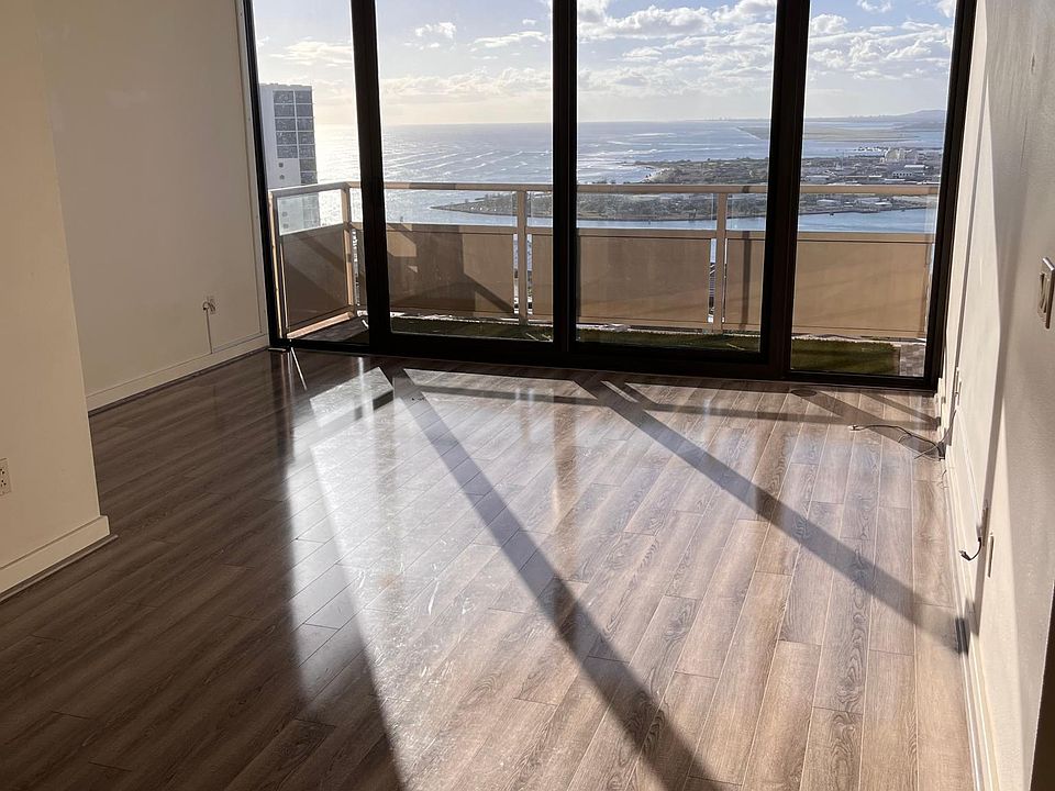 1st image of 600 Queen St APT 4203