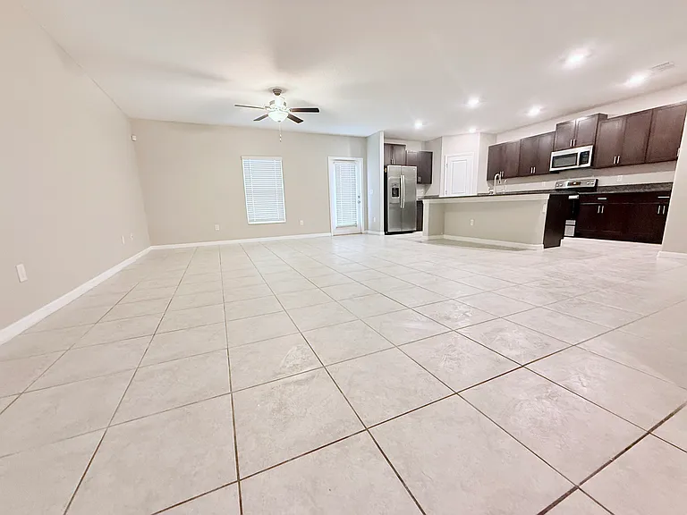 7109 Amelia Cove Ct — Photo 3