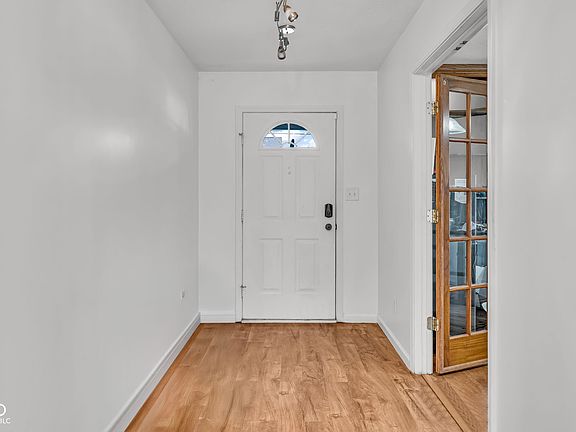 4th image of 6463 Glory Maple Ln