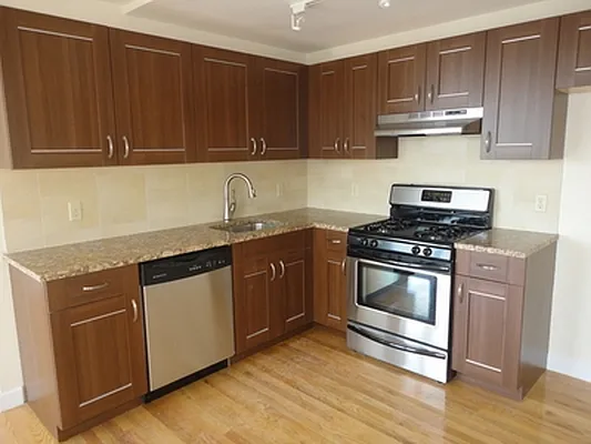 Rented by Urban Realty NYC | media 14