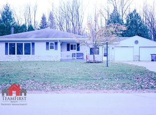 1119 Riverside Dr, Suamico, WI 54173