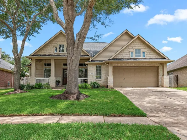 9111 Stoneleigh Dr, Sugar Land, TX 77479