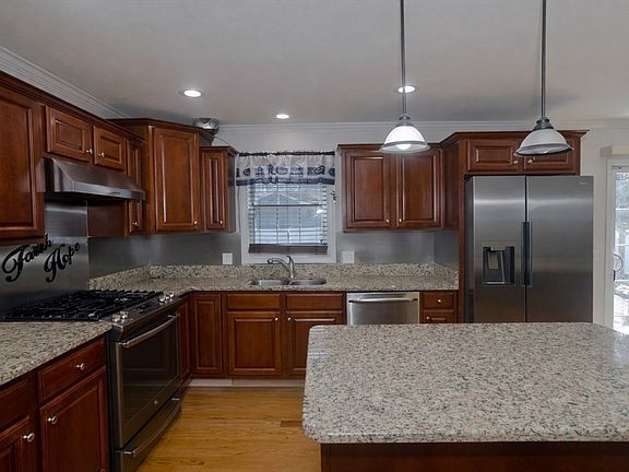 4th image of 31 Acrebrook Rd