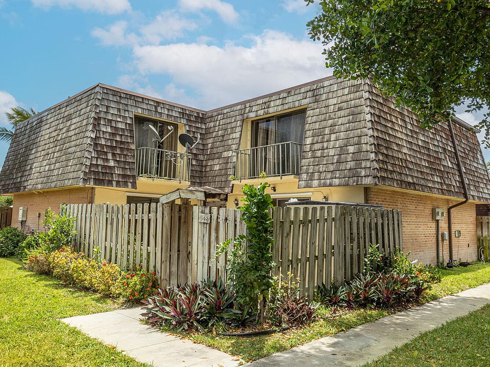 1st image of 348 Lake Arbor Drive