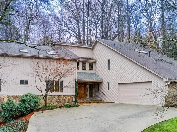 925 Ivy Falls Dr, Sandy Springs, GA 30328