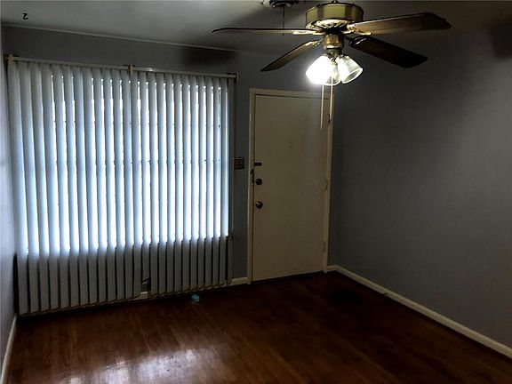 3rd image of 334 La Salle Dr
