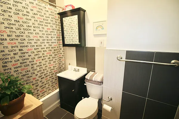 Rented by Delmark Realty LLC | media 12