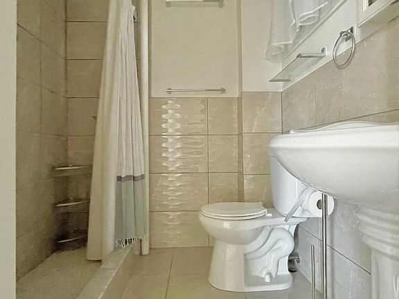 3rd image of 111 Pacific St APT 3