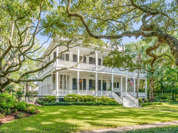 1750 Ion Ave, Sullivans Island, SC 29482