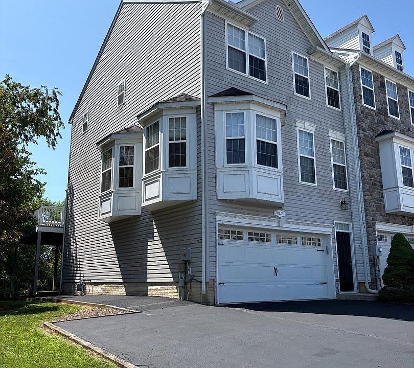 1st image of 10325 Lantern Ln