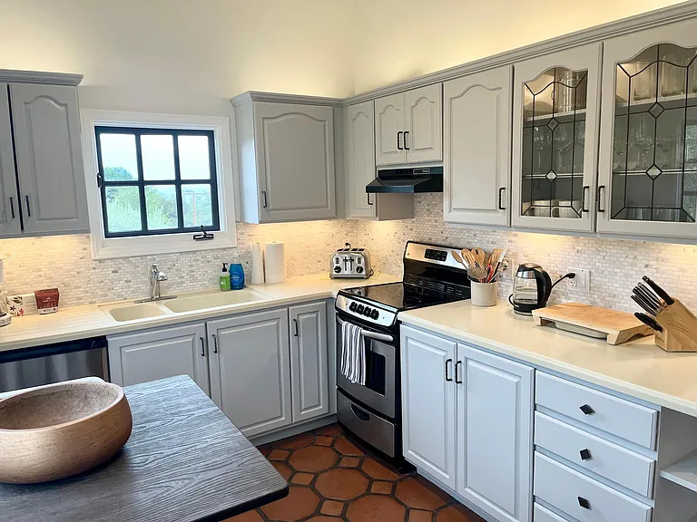 1407 Tunnel Rd #1 — Photo 12