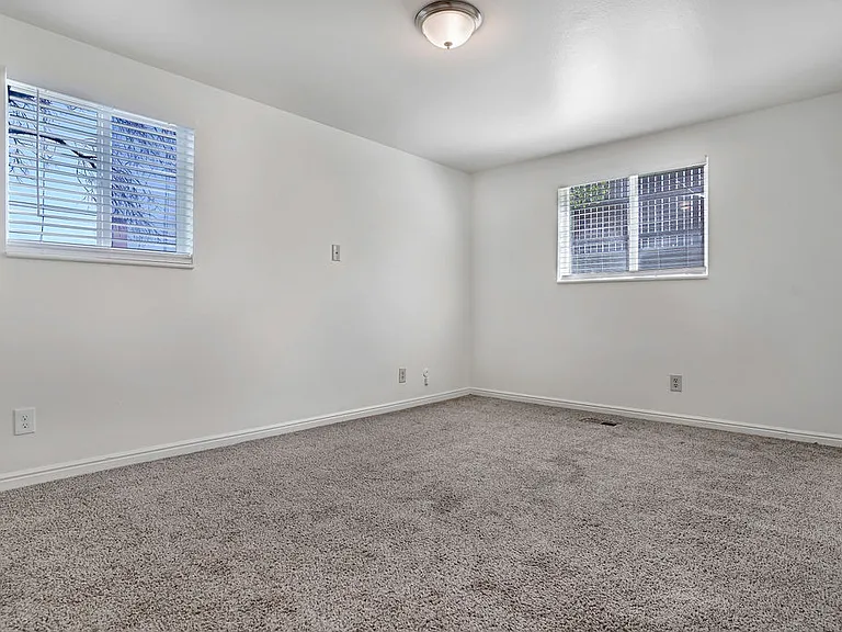 2x1 Primary Bedroom