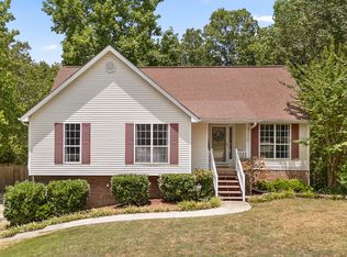 6873 Sawtooth Dr, Ooltewah, TN 37363