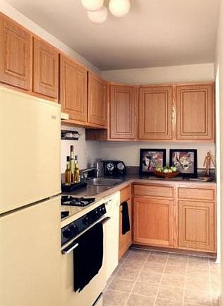 2 Bedroom Townhome Kitchen