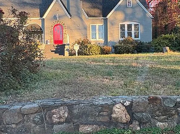 215 Oakdale St, Martinsville, VA 24112