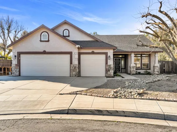 522 Arroyo Ave, Clovis, CA 93611