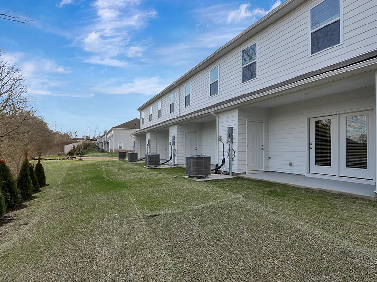 1303 Walker Way — Photo 27