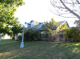 2455 Fm 932, Jonesboro, TX 76538