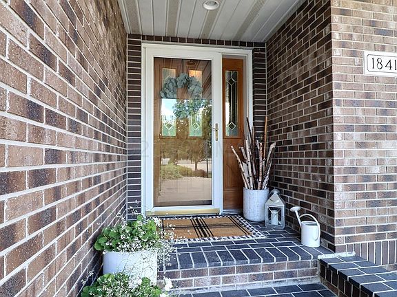 3rd image of 1841 Charleswood Estates Dr