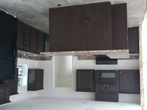 2nd image of 1500 W Highland St Lot 0189
