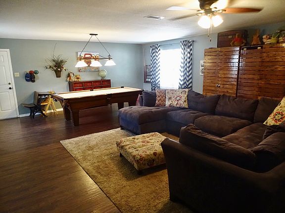2nd image of 3700 Oakmont Dr