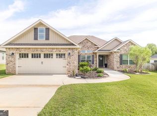 310 Creek Ridge Dr, Warner Robins, GA 31088